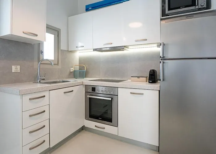 Ilios New 2bd House In Науса