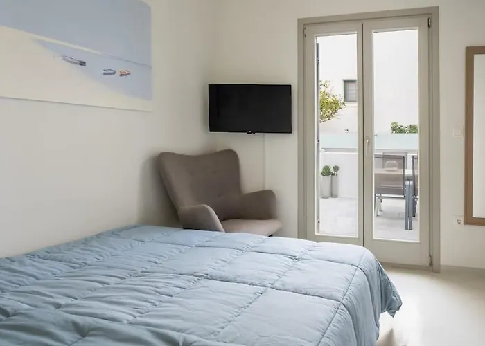 Ilios New 2bd House In Apartament *